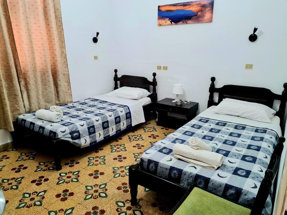 קרפאטוס Avrahostelroom מראה חיצוני תמונה